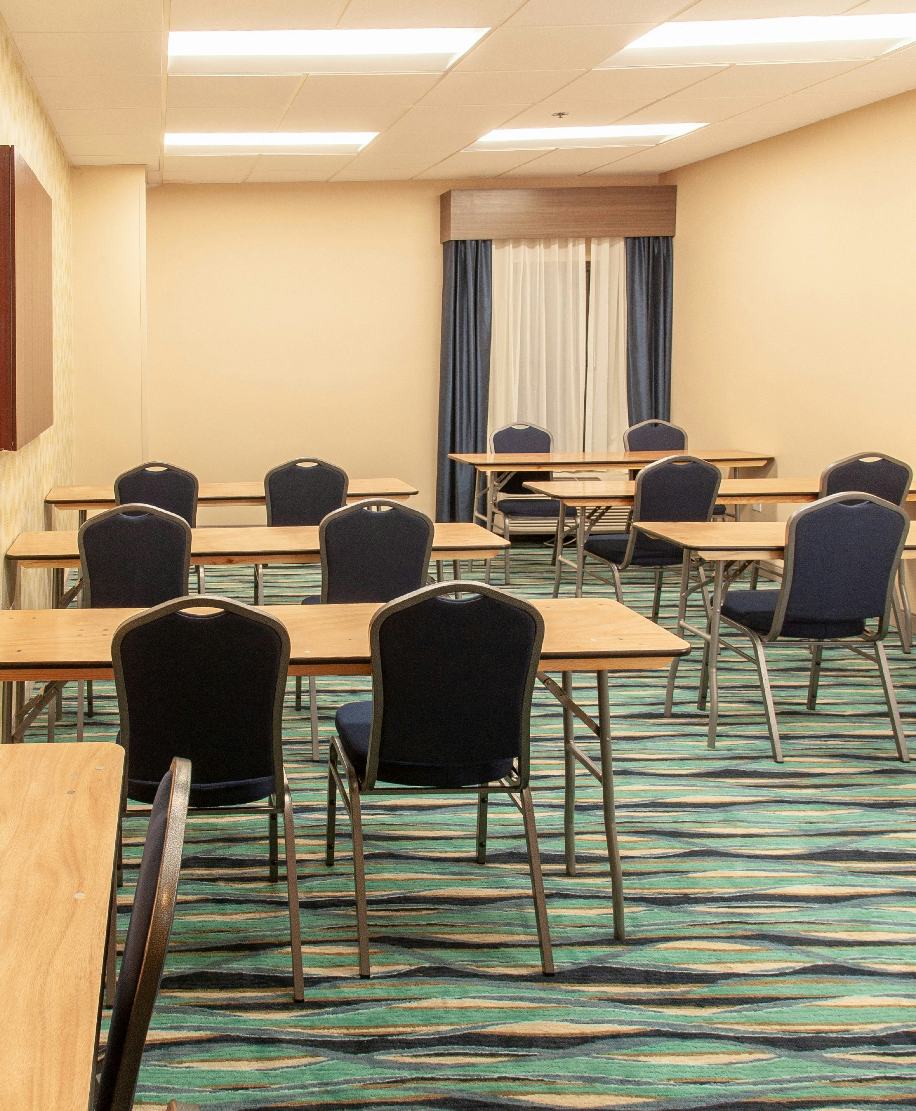 Hampton Inn & Suites Jackson Downtown-Coliseum 72/76