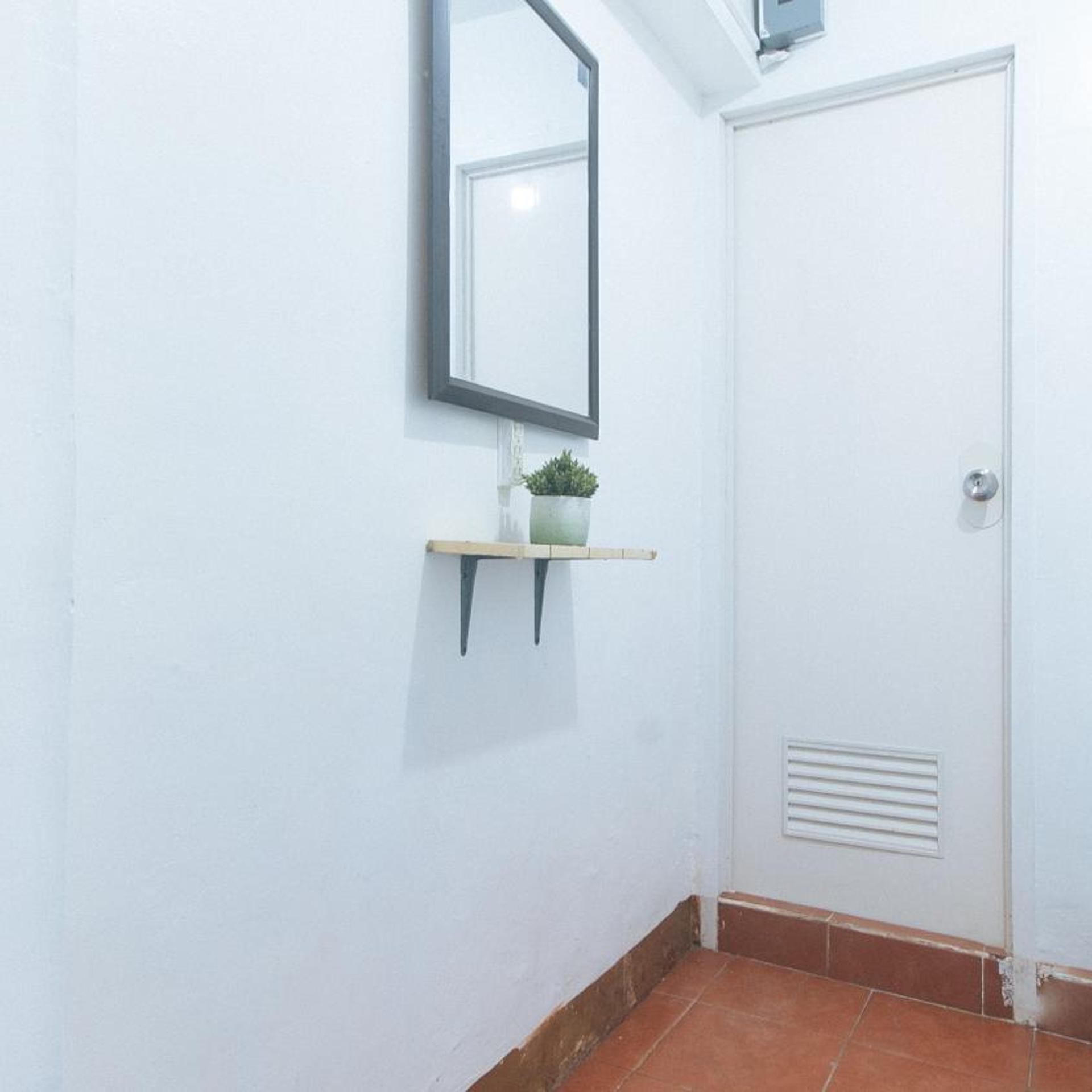 RedDoorz near OWWA Pasay 42/46
