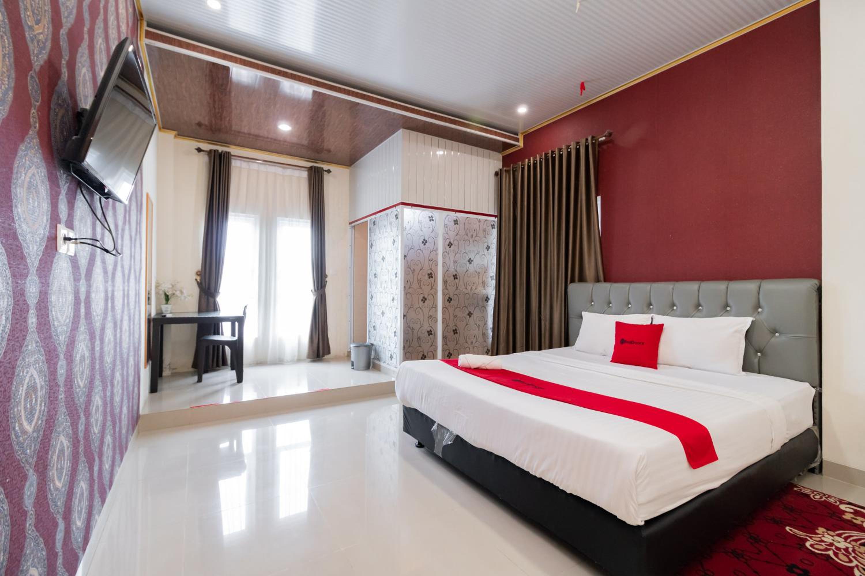 غرفة سوبيريور بسرير مزدوج، OYO 1648 Penginapan Three Joye 6/10
