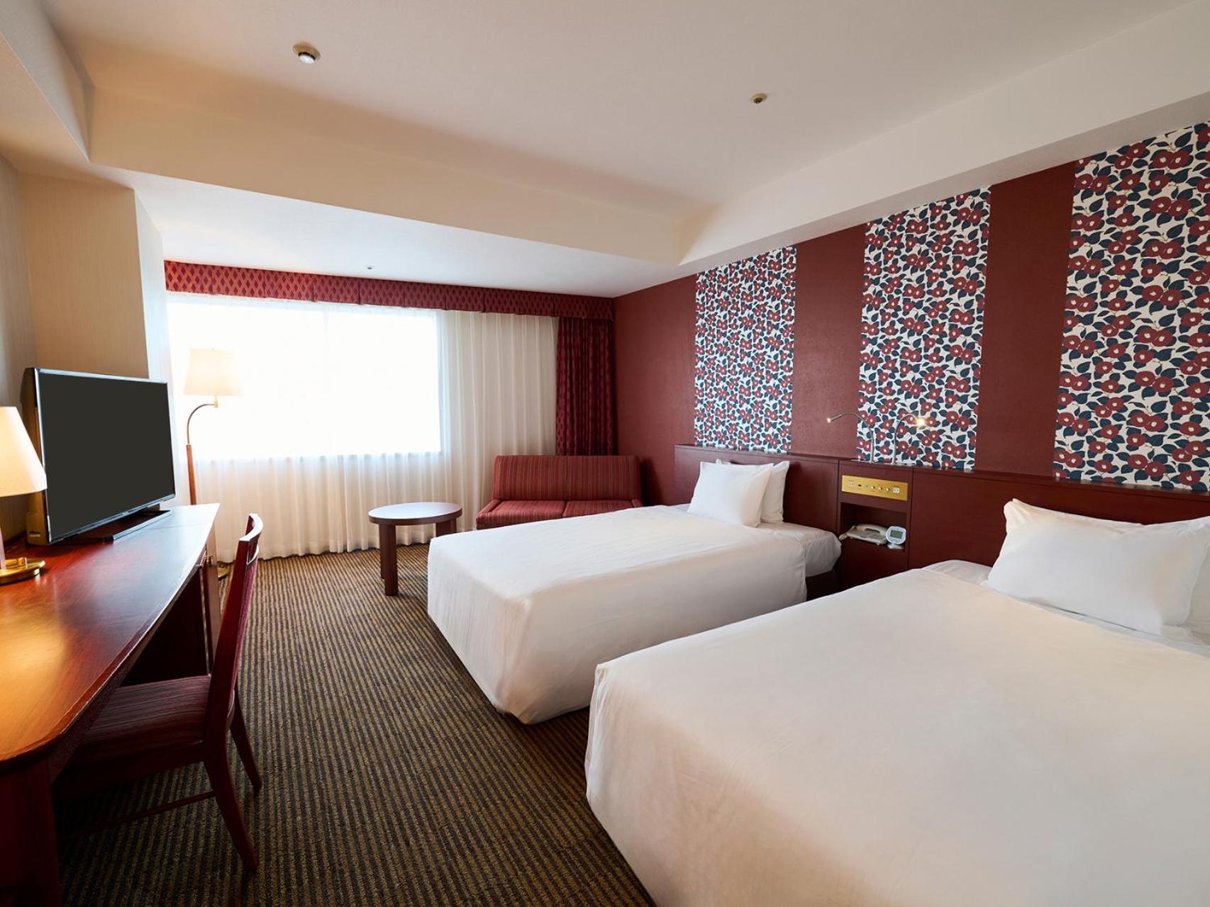 Standard, Twin Beds, No Tower View