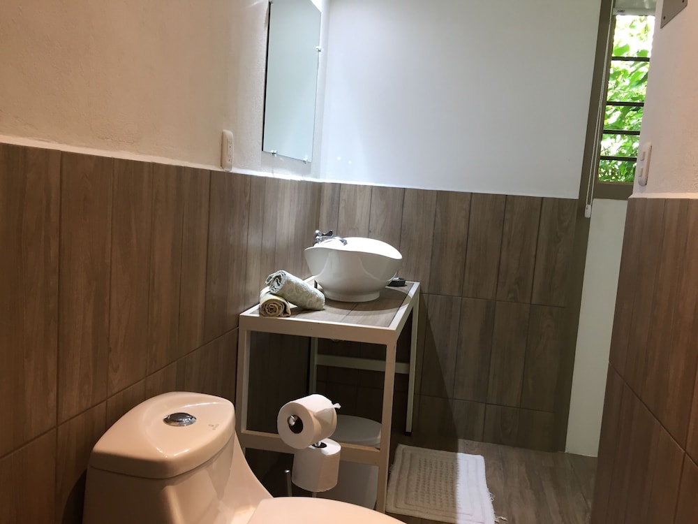 DESIGN, DOUBLE BED, POOL ACCESS