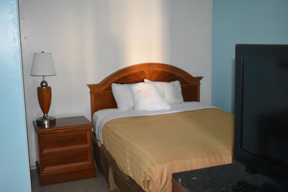 Guest Cottage & Suites 37/60