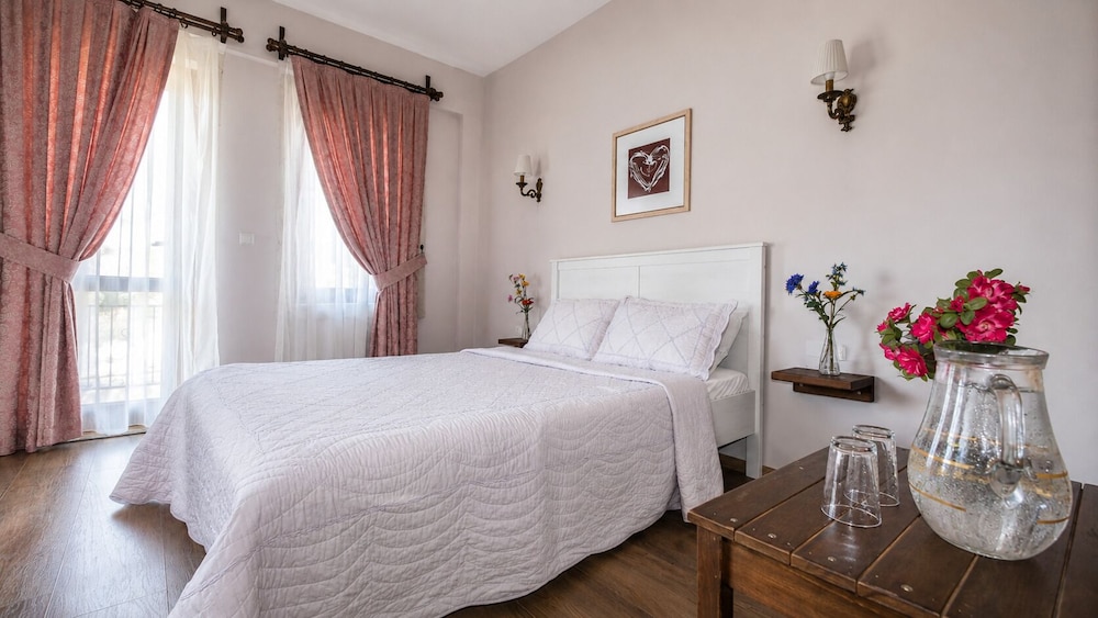 Karaburun Konak Hotel 17/50