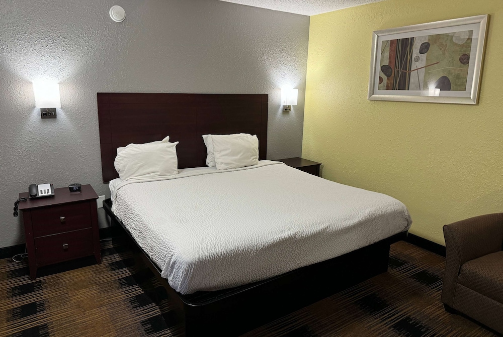 Travelodge By Wyndham Airport Platte City 16/34