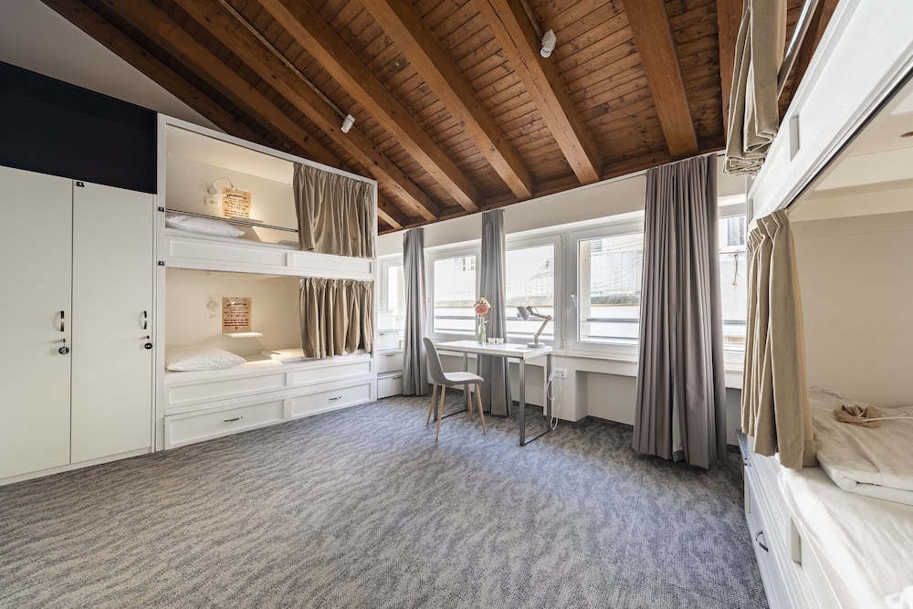 Downtown Boutique Hostel 14/50