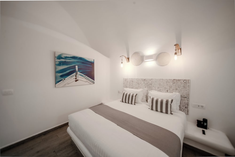 Angel Luxury Suites 4/46