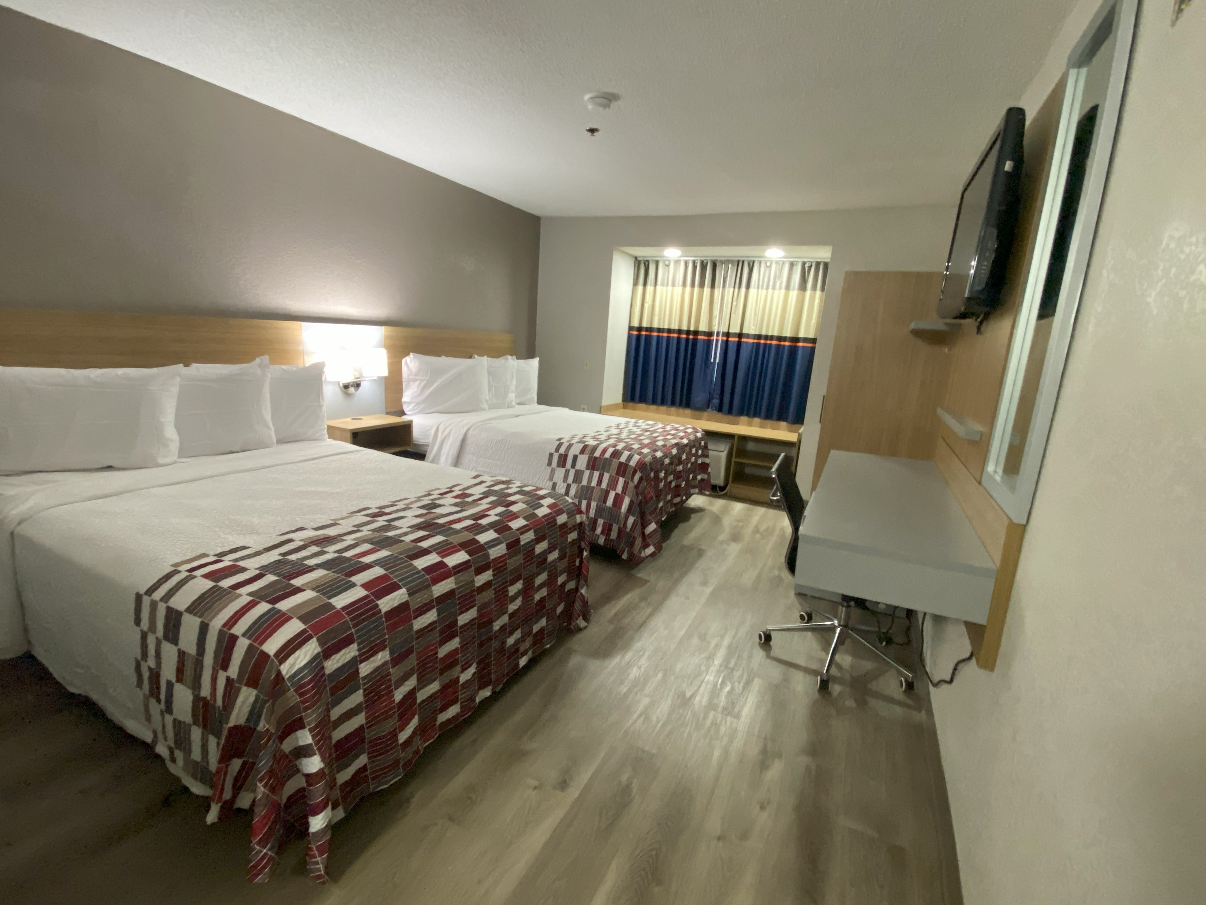 Deluxe, 2 Queen Beds