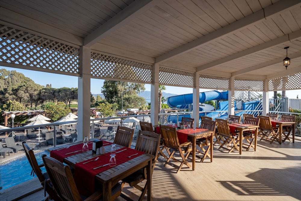 Golden Beach Resort Spa 70/72