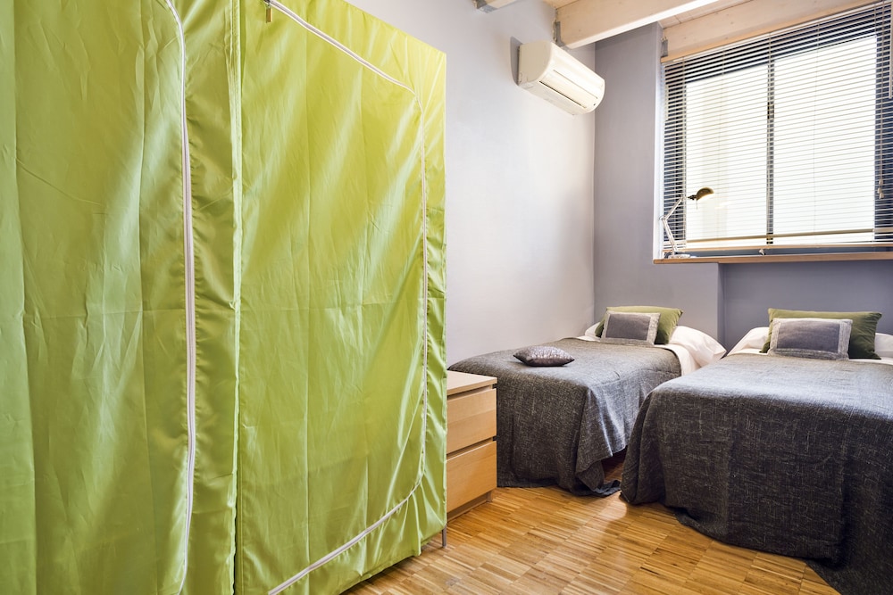 My Space Barcelona Executive Apartments 12/50
