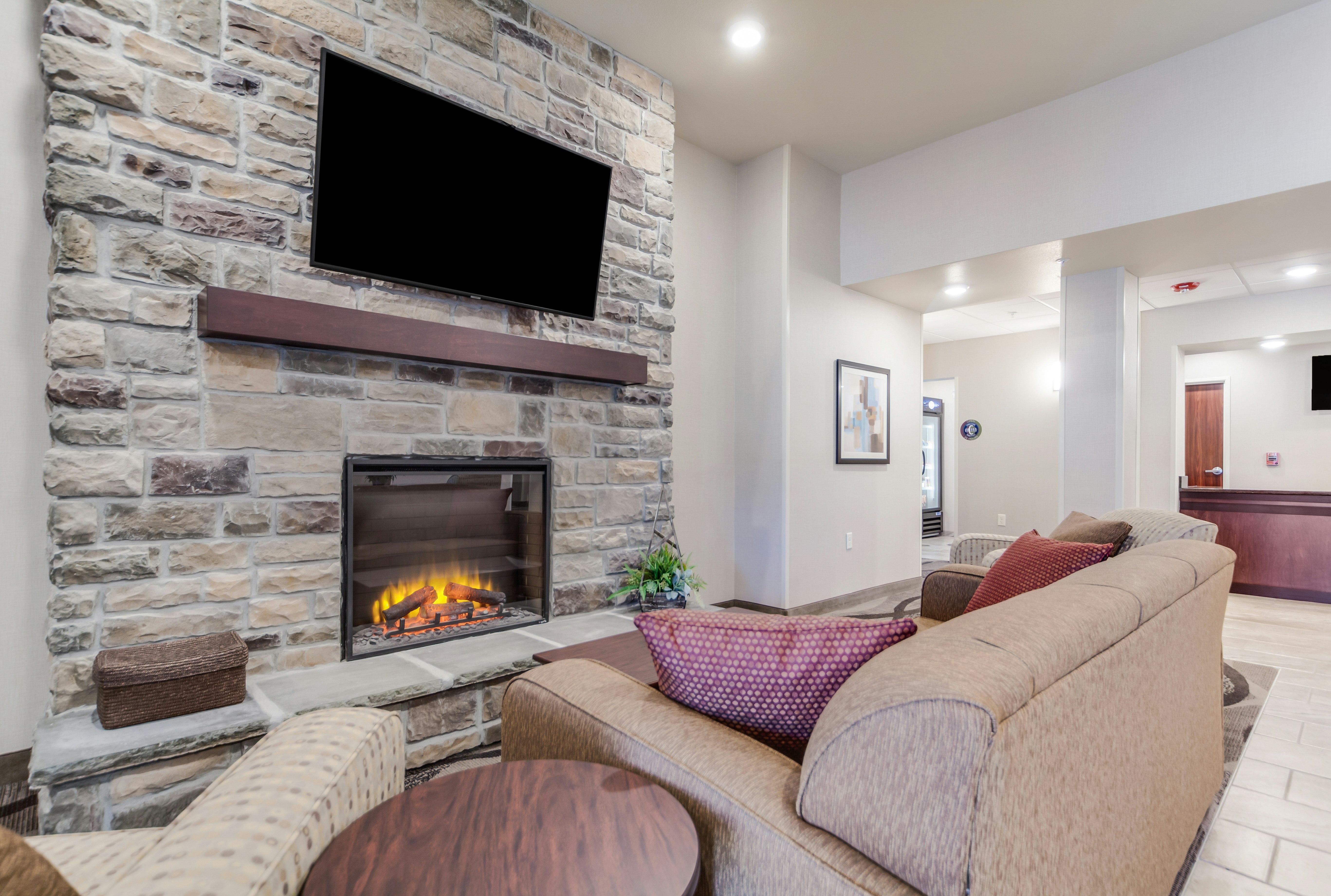 Cobblestone Inn & Suites - Holdrege 24/45