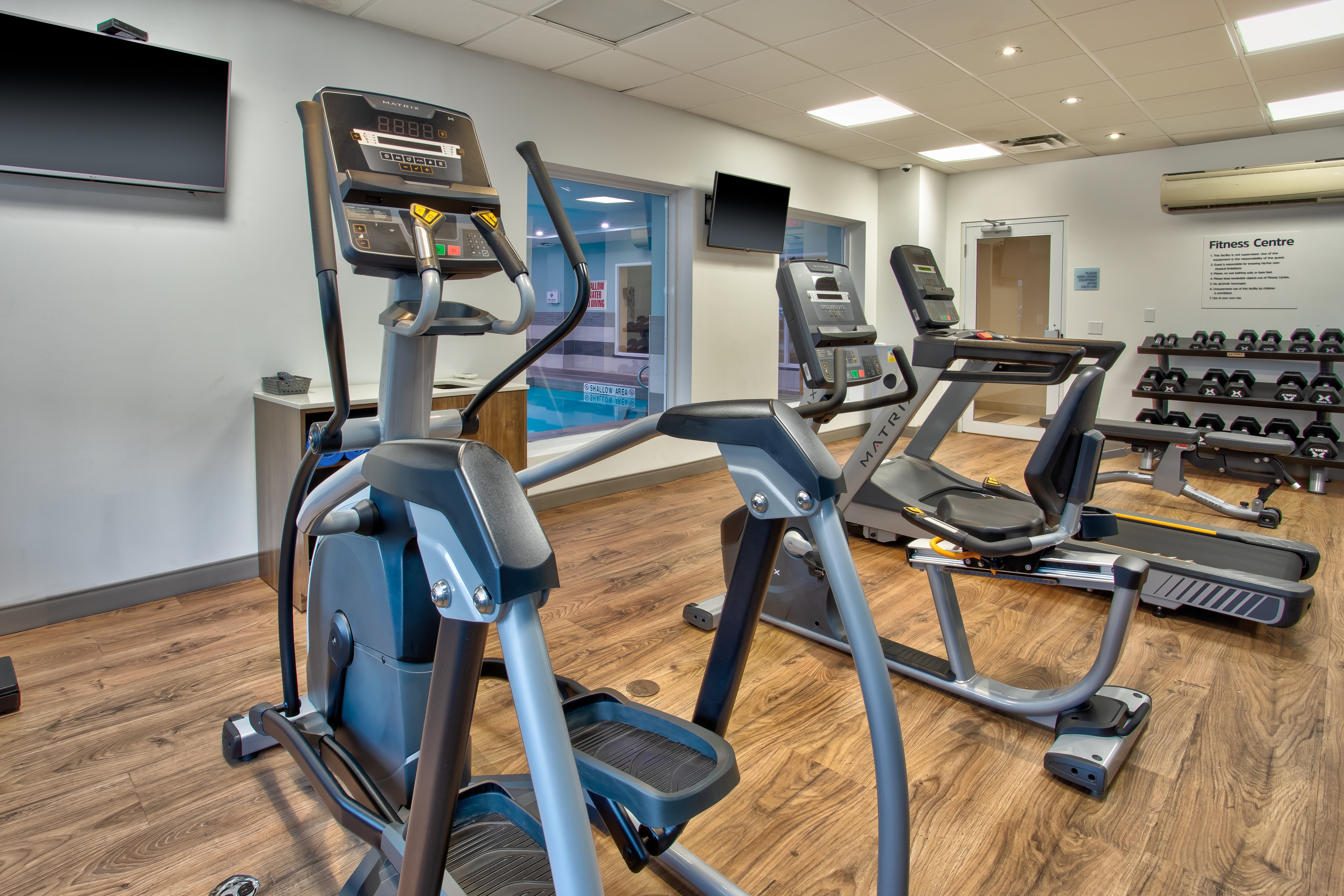 Holiday Inn Express Hotel Suites Kingston 42/72