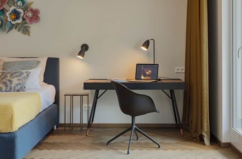 Dd Suites Serviced Apartments 10/35
