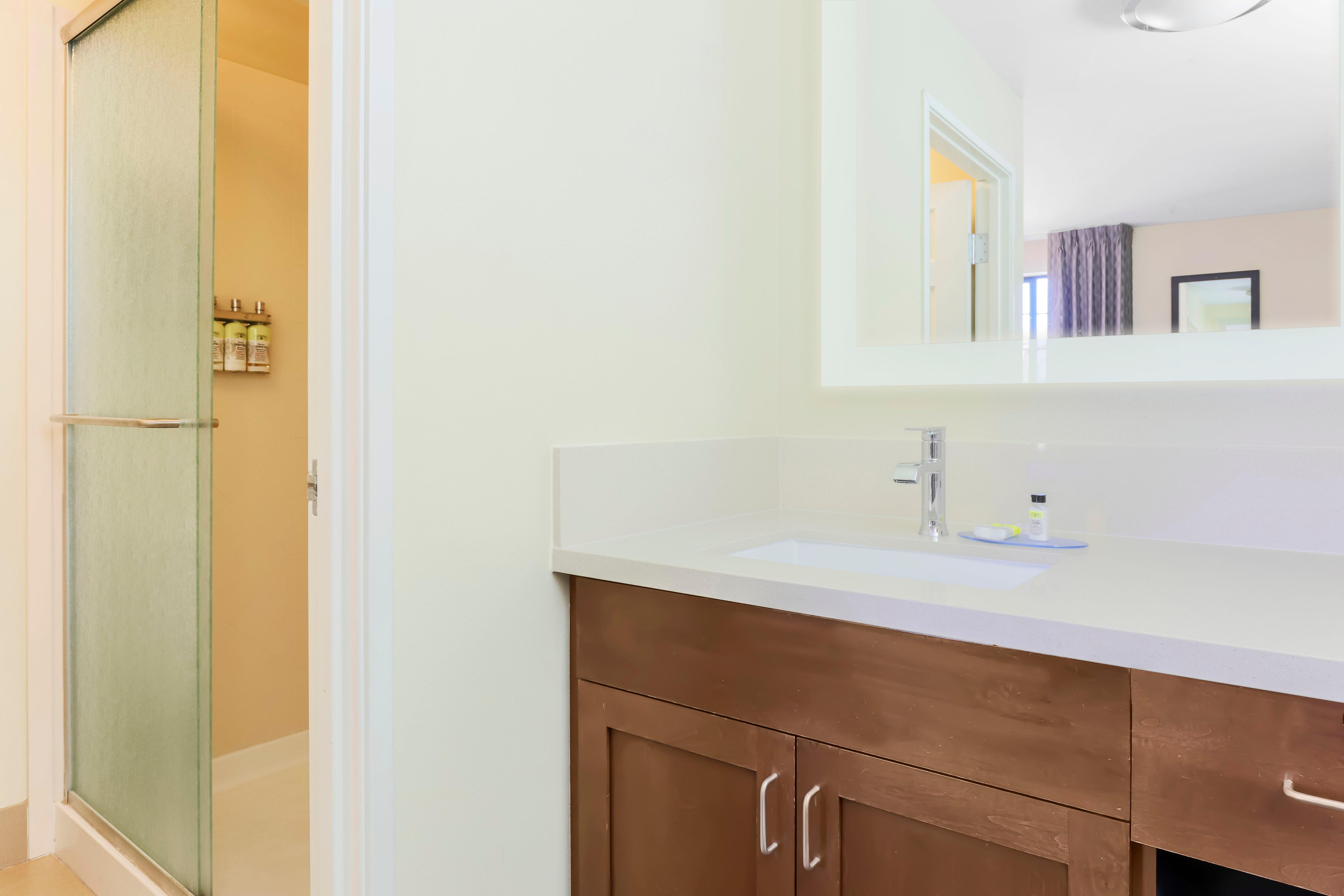 استوديو بسرير كوين، Staybridge Suites Reno 2/3