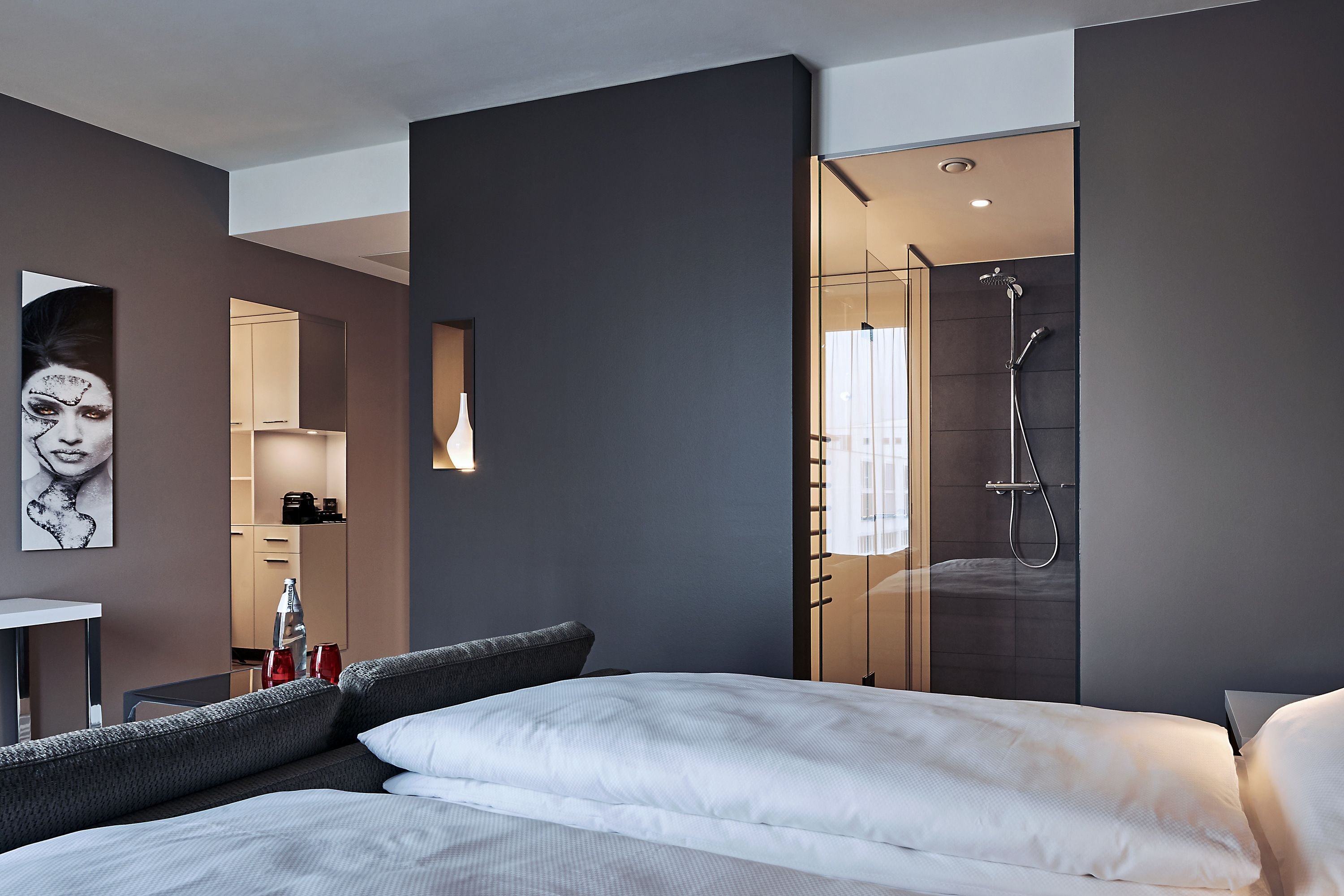 Gallery, King Bed