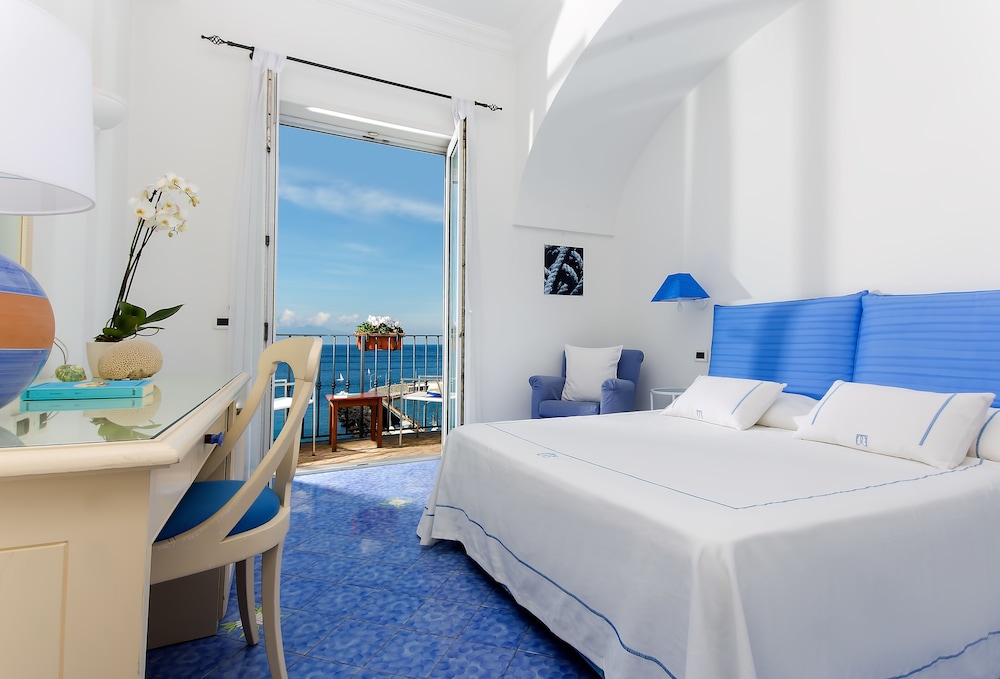 Relais Maresca Luxury Small Hotel 24/71