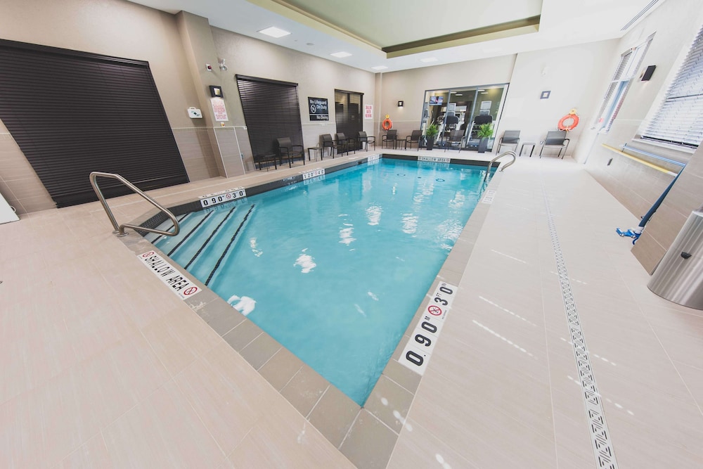 Hampton Inn Suites By Hilton Bolton On Canada 6/46