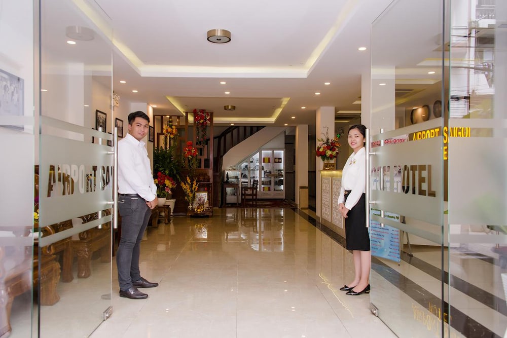 Airport Saigon Hotel 11/62
