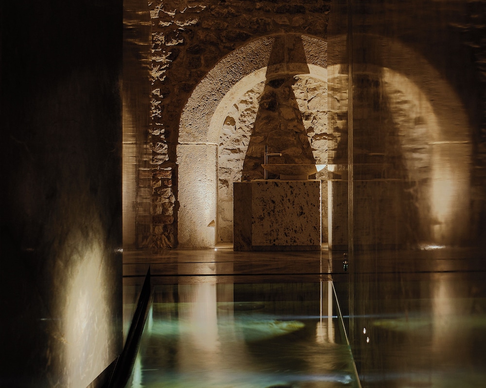 swimming pool spa