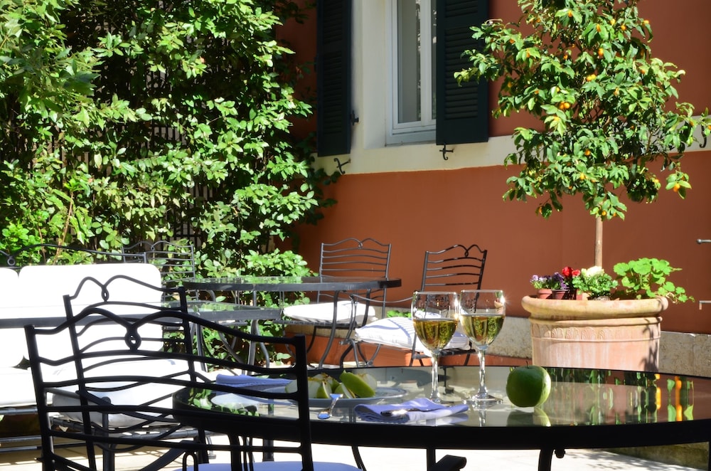 Siora Vittoria Boutique Hotel 38/48