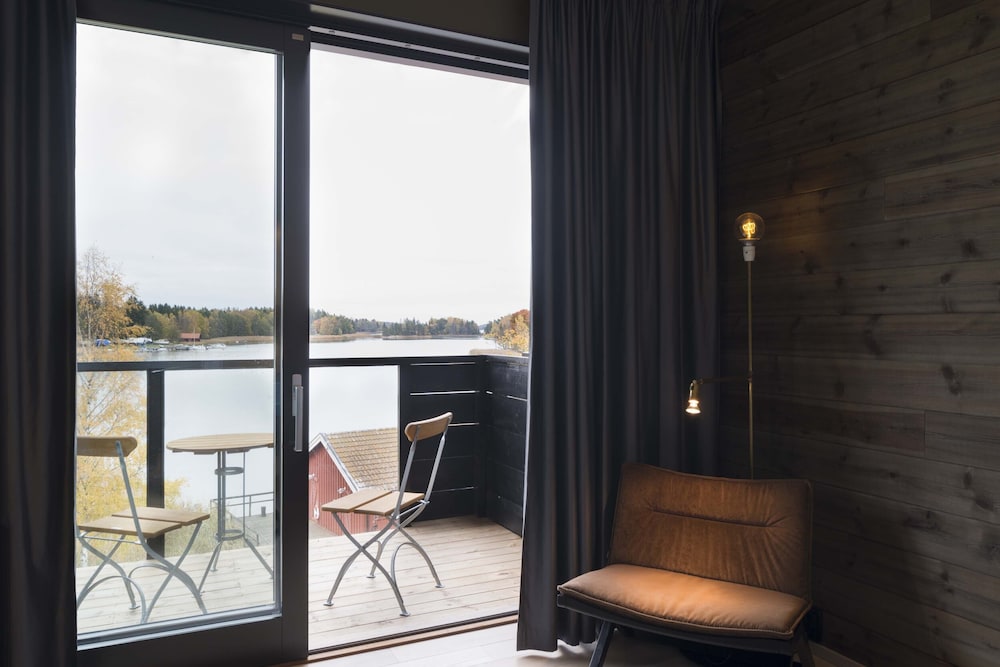 Marholmen Hotell and Conference AB 79/81