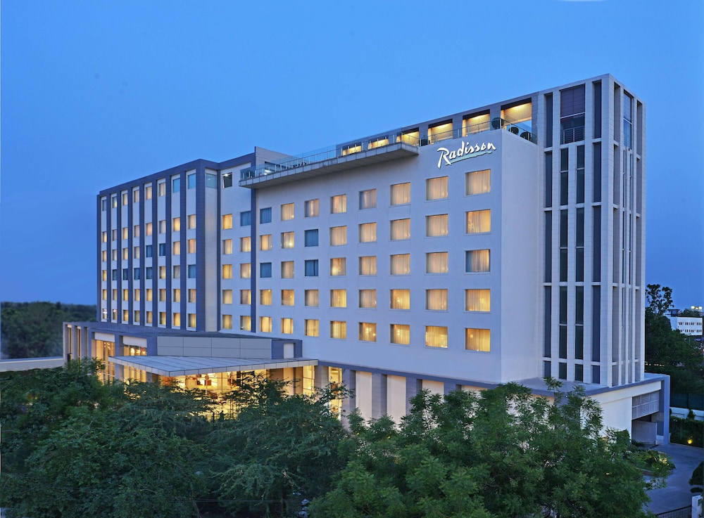 Radisson Hotel Agra 3/68