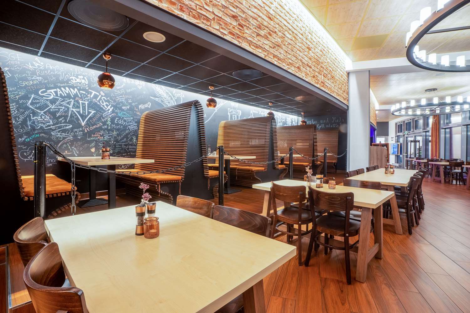 restaurant cafeteria