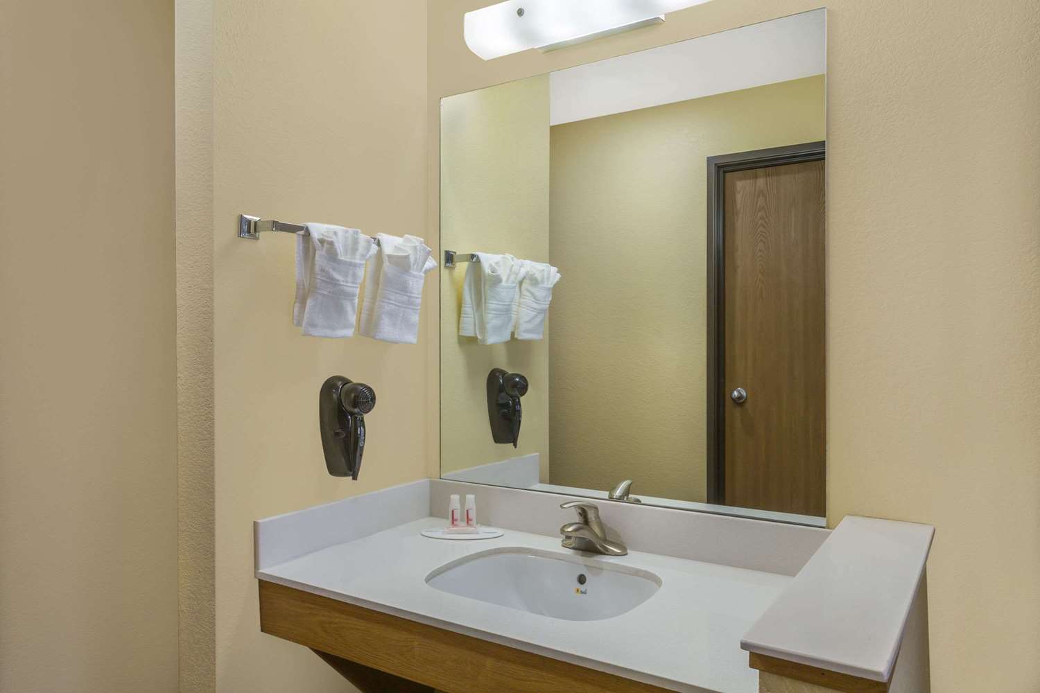 Days Inn by Wyndham Moab 19/20