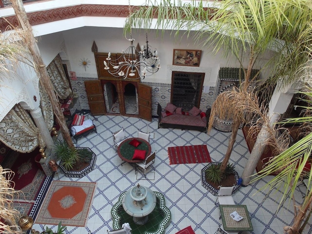 Riad Chennaoui 5/38