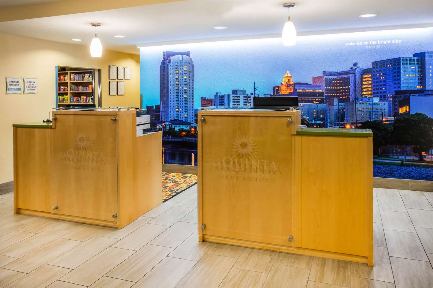 La Quinta Inn & Suites by Wyndham Rochester Mayo Clinic S 2/27