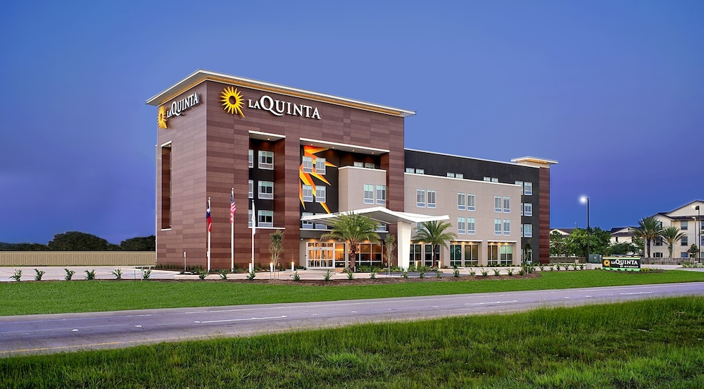 La Quinta Inn & Suites by Wyndham Texas City I 45 8/59