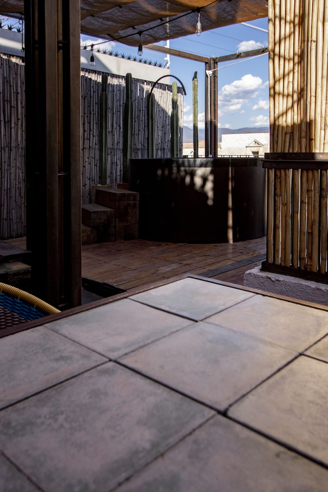 Hotel Los Amantes 31/50