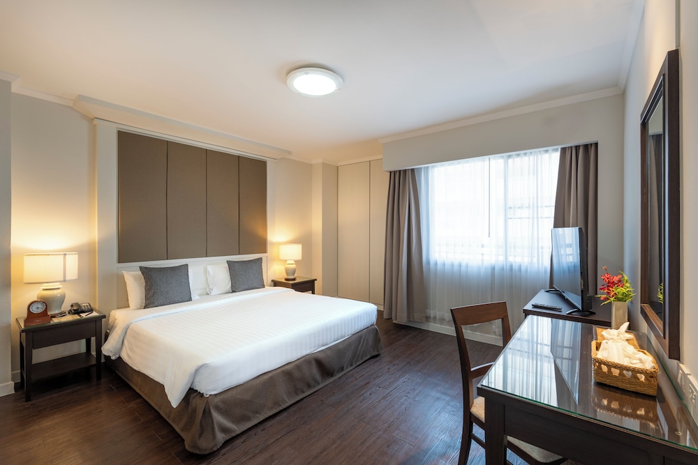 1 BEDROOM, PREMIER, SUITE, BALCONY