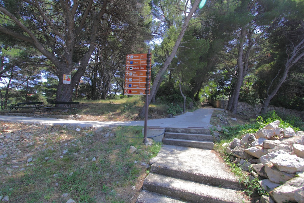 Kalamota Beach House 20/68