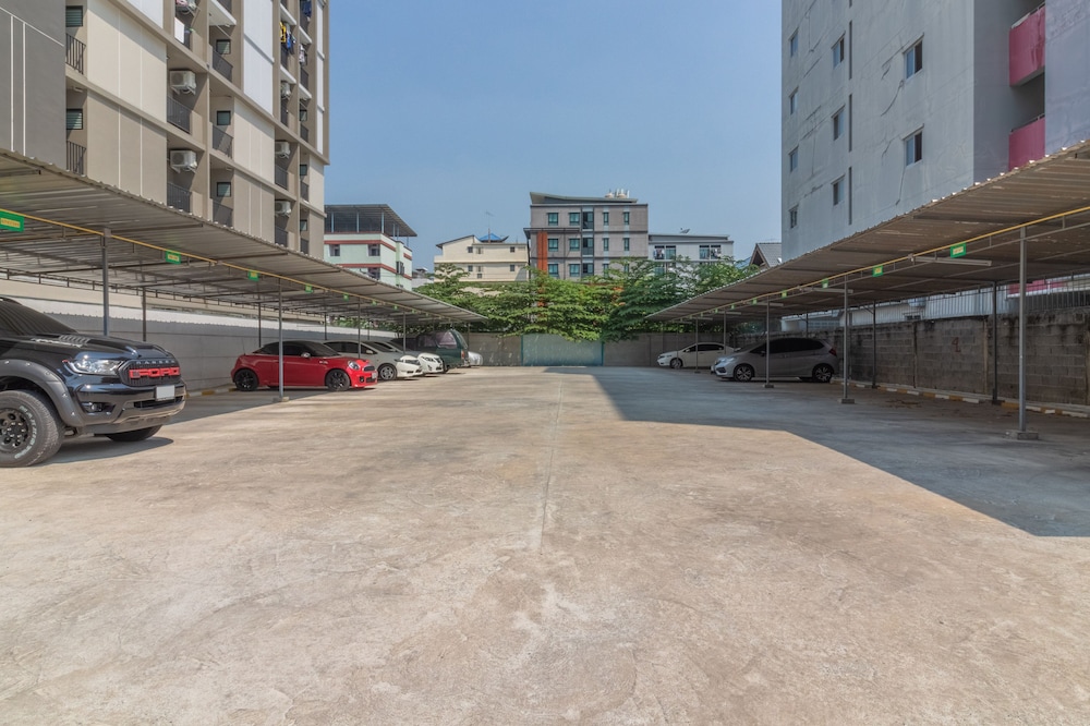 Casa Luxe Hotel And Resident 40/50
