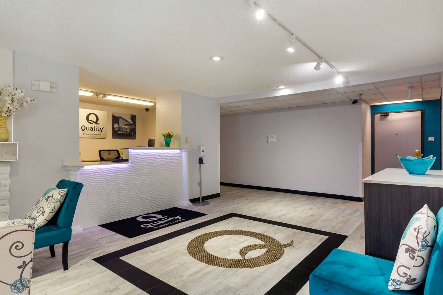 Quality Inn Lenox MA 8/29