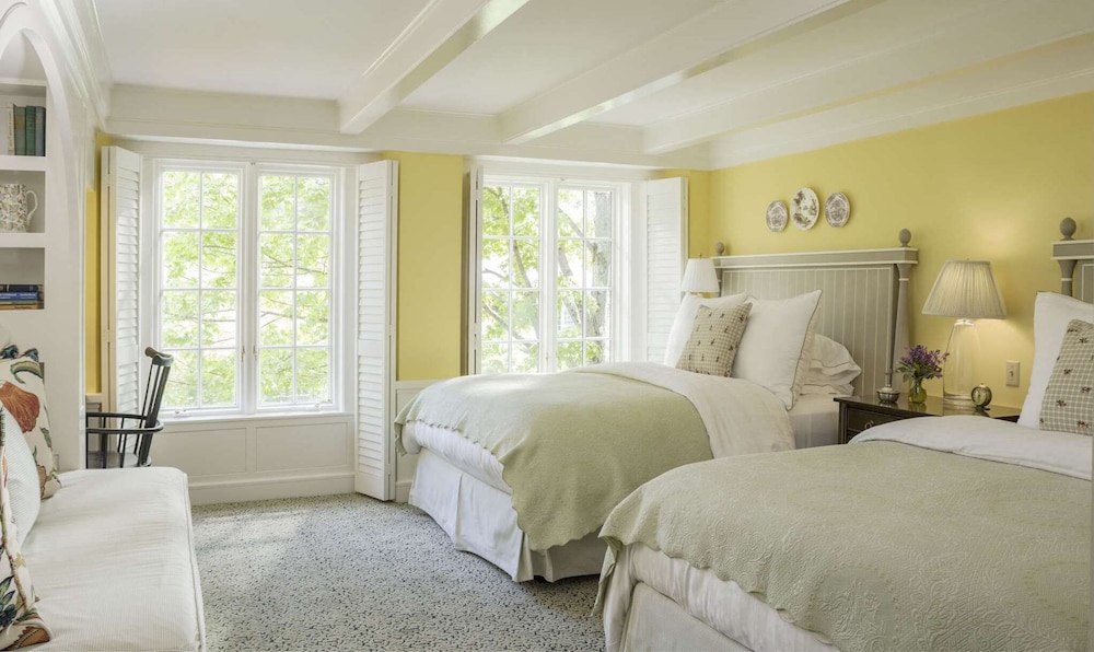 Woodstock, 2 Queen Beds