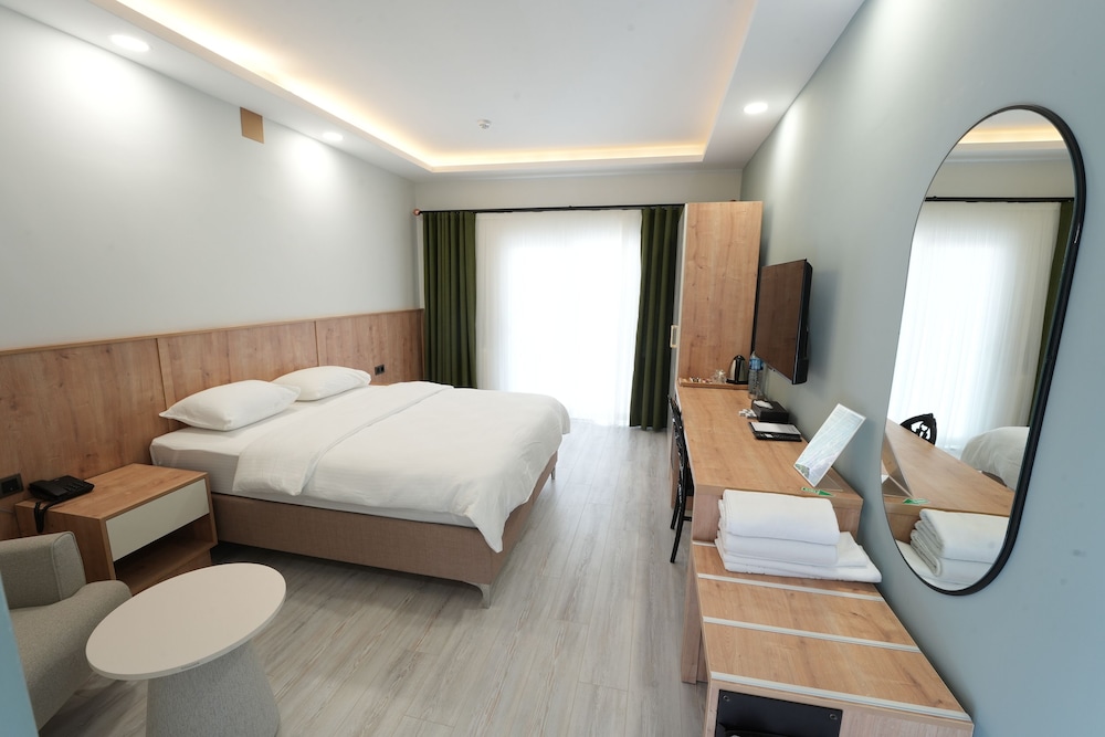 Expo Garden Hotel 8/50