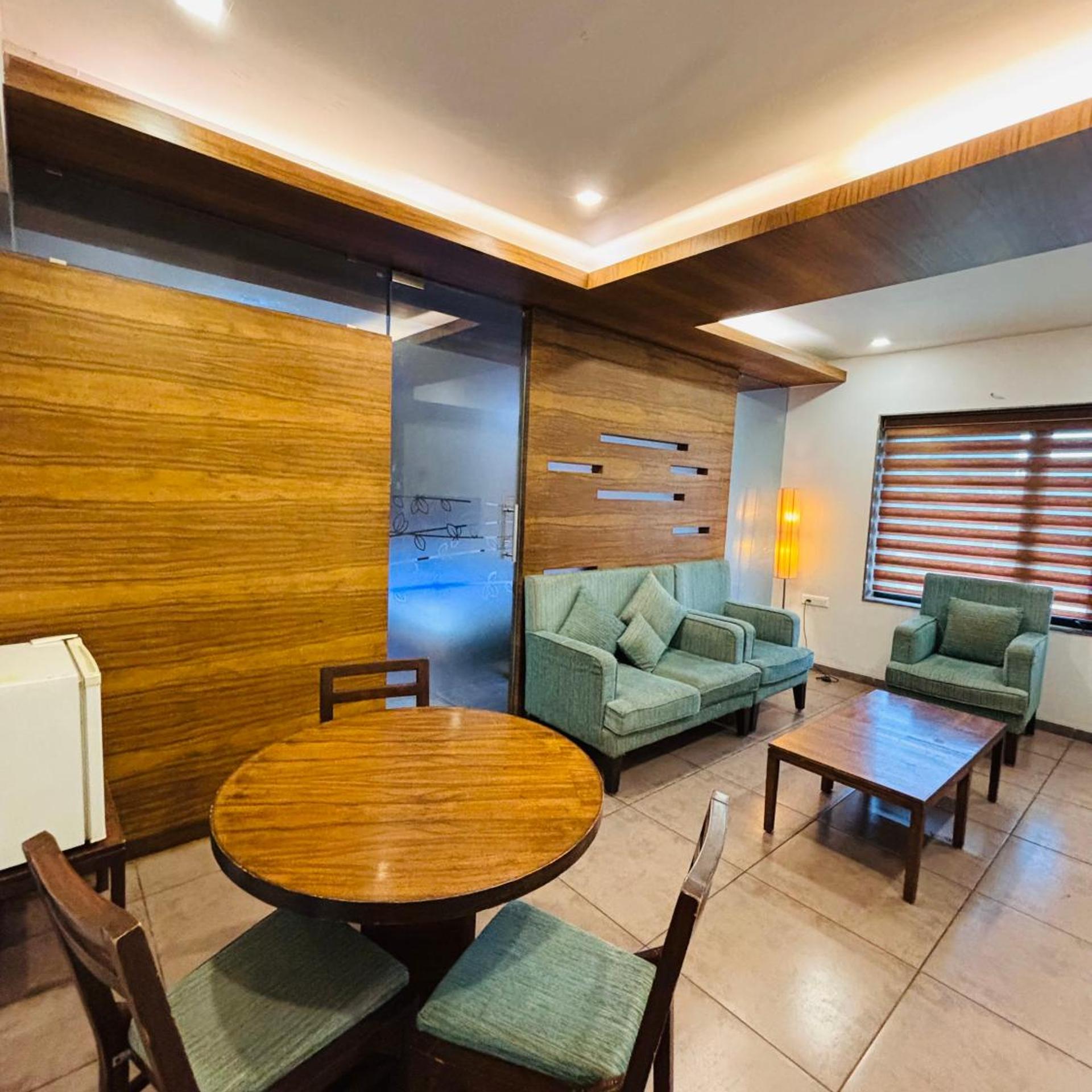 HOTEL KANAN 30/40
