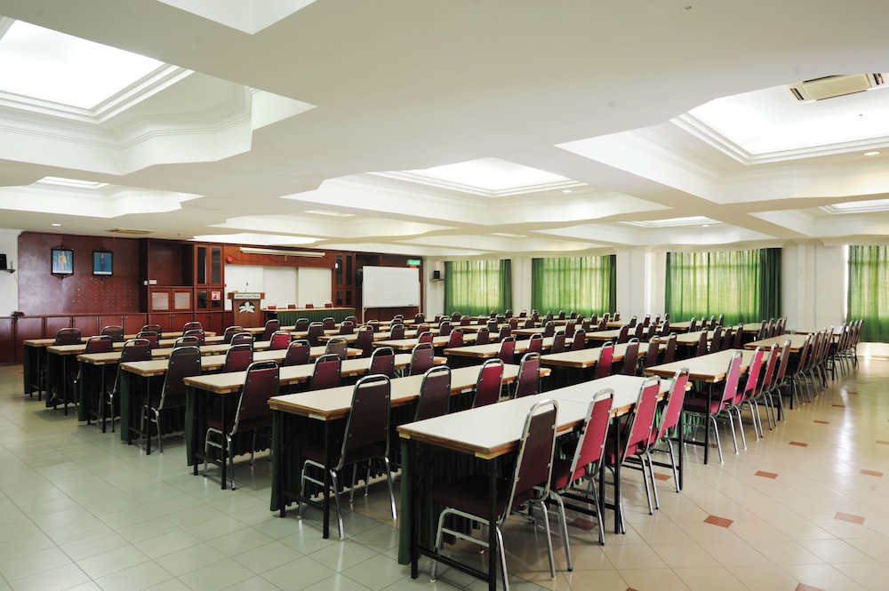 OYO 1236 Hotel Green Park 48/58
