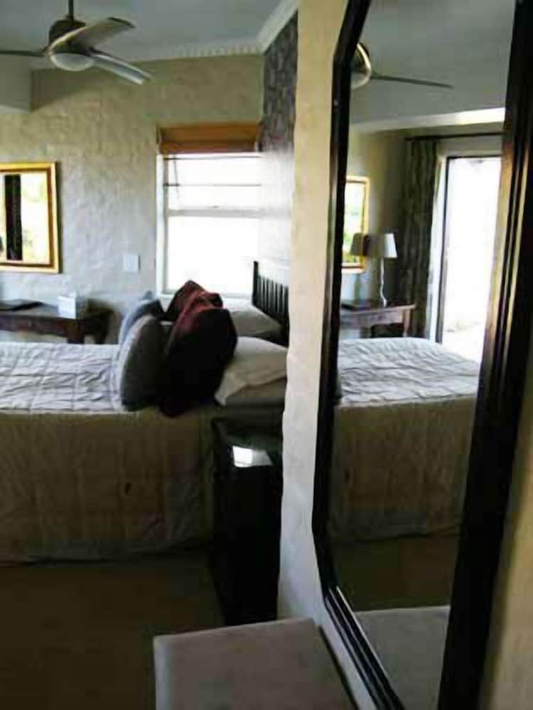 Princes Lodge Guest House 6/26