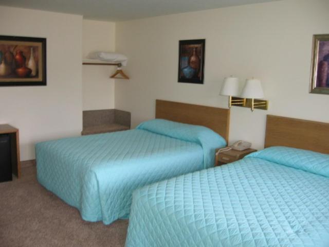 Little Bear Motel 9/43