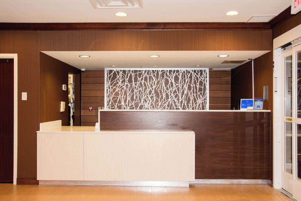 Fairfield Inn Suites Butler 6/50