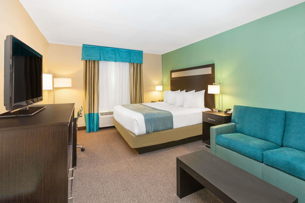 Baymont by Wyndham Midland Center 9/27