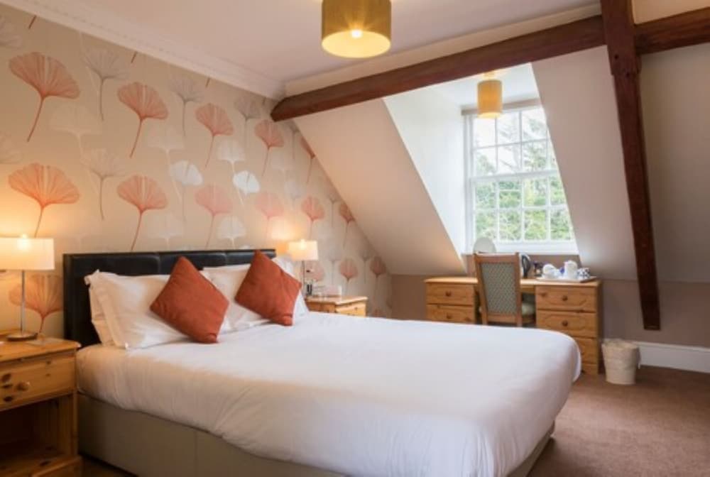 Woodlands Lodge Hotel 5/48