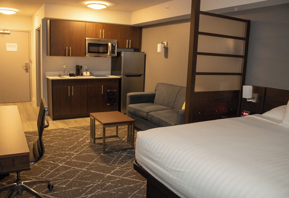 Microtel Inn and Suites by Wyndham Antigonish 7/21