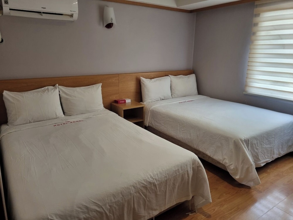 TYPE C, TWIN BEDS