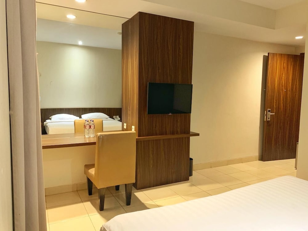 Ameera Hotel 16/37