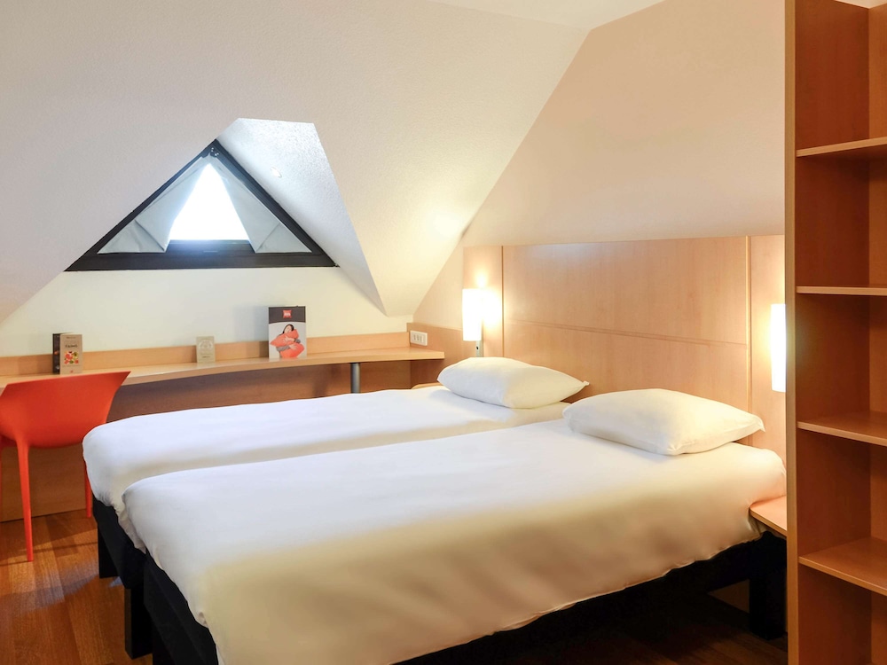 Ibis Nevers 15/63