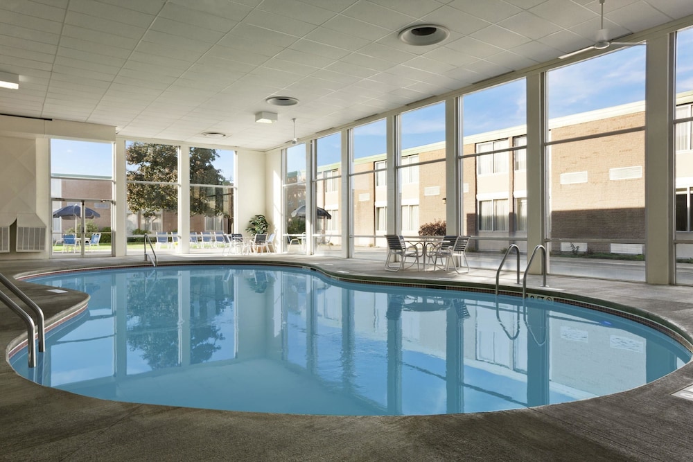 Bangor Grande Hotel and Conference Center 10/58