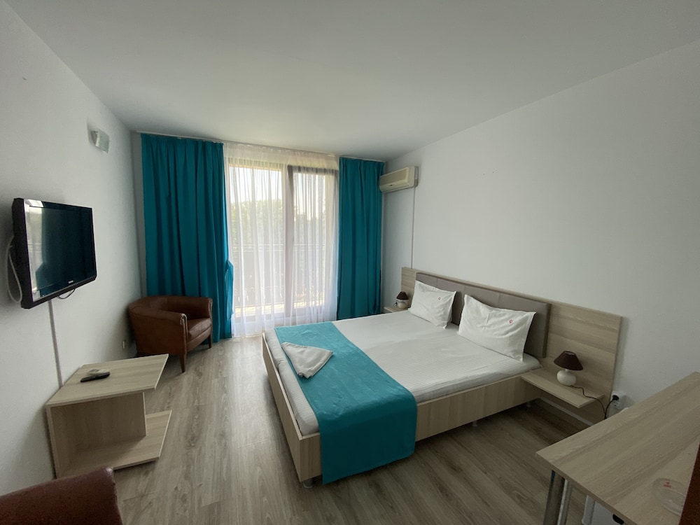 Q HOTEL NEPTUN 9/31